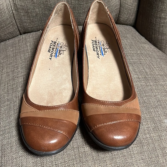 Life Stride Velocity with memory foam women's shoes size 8.5 - Picture 2 of 9